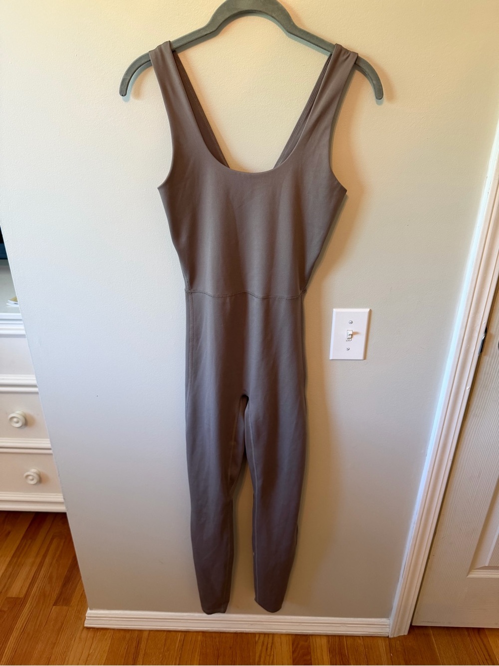 Athletic seamless jumpsuit in Taupe